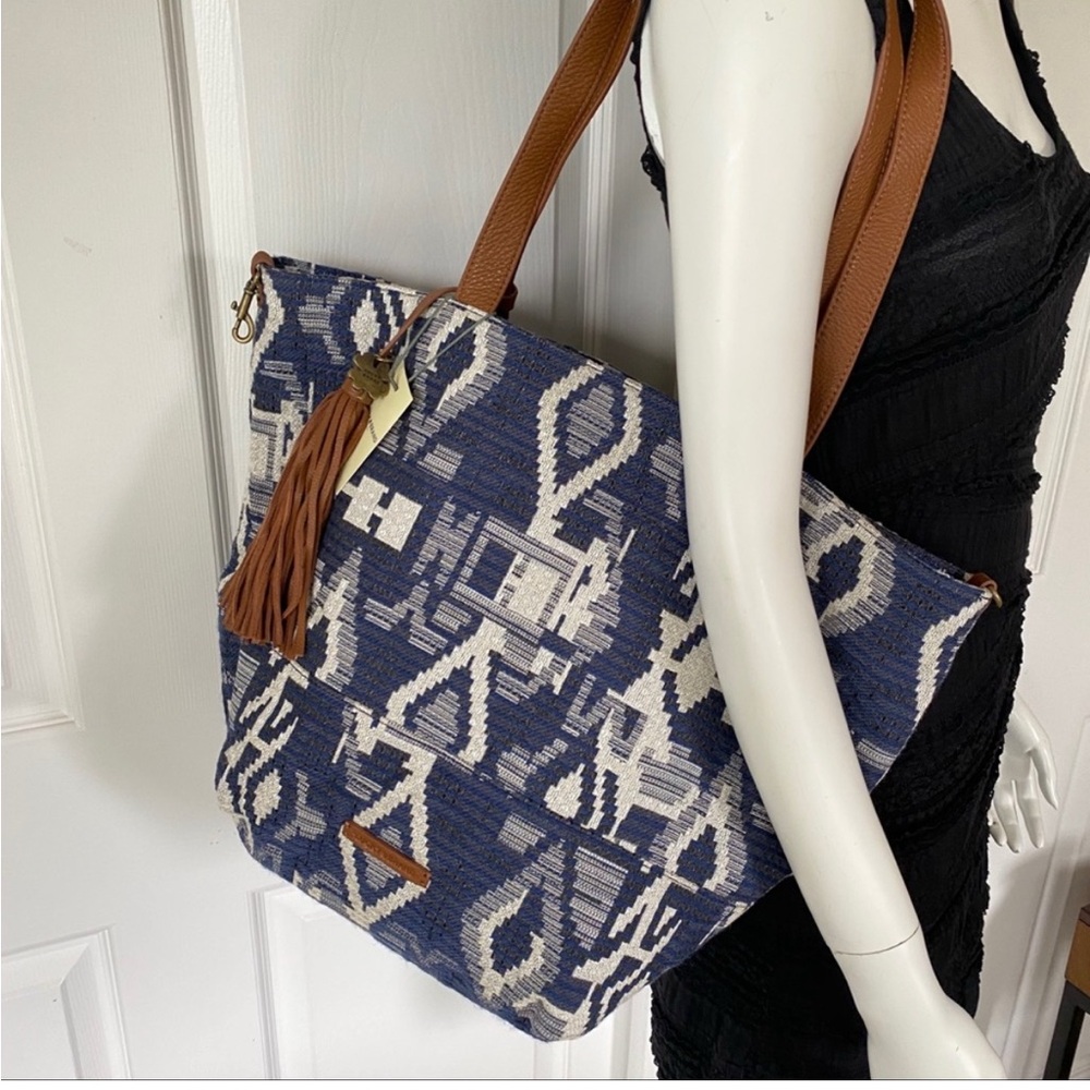 NWT Lucky Brand Blue and Tan Shoulder Bag